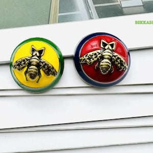 10PCs 25mm Red/Yellow Bee Design Round Metal Shank Button--DIY clothing/sewing/knitting/crochet/overcoat button craft