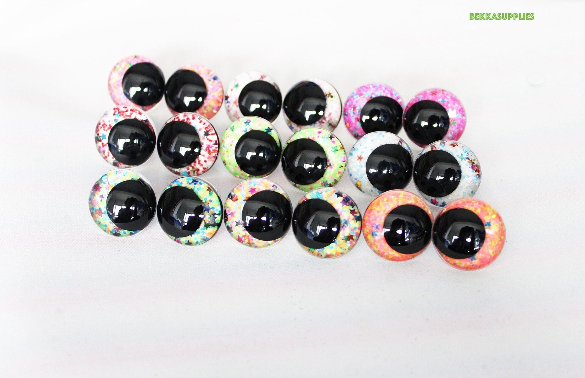 Glitter Safety Eyes Sample Pack - Single Color in 4 Sizes, 3 pairs eac –  Snacksies Handicraft
