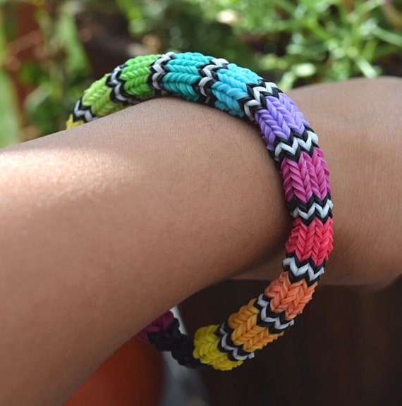 Tribal Fish Tail Rainbow Loom Bracelet Handmade - Black, White and  Turquoise