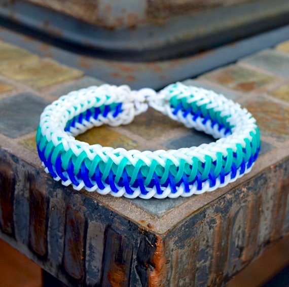 Glow in the Dark Navy Blue, Teal, and White Rubber Band Bracelet Rainbow  Loom Ocean Colors Beach Skydive Bracelet Friendship Gift Summer -   Sweden