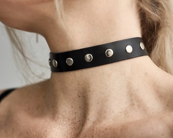 Basic rivets choker, leather choker, collar, biker choker, kitty collar, collar with rivets