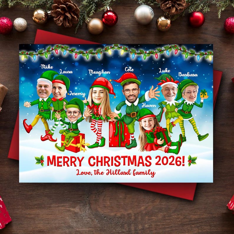 Puede incluir: Una tarjeta de Navidad personalizada con una ilustraci&oacute;n de siete personas con sus rostros superpuestos en cuerpos de elfos. El texto dice Merry Christmas 2026! Love, the Hillard family, con nombres individuales sobre cada elfo.