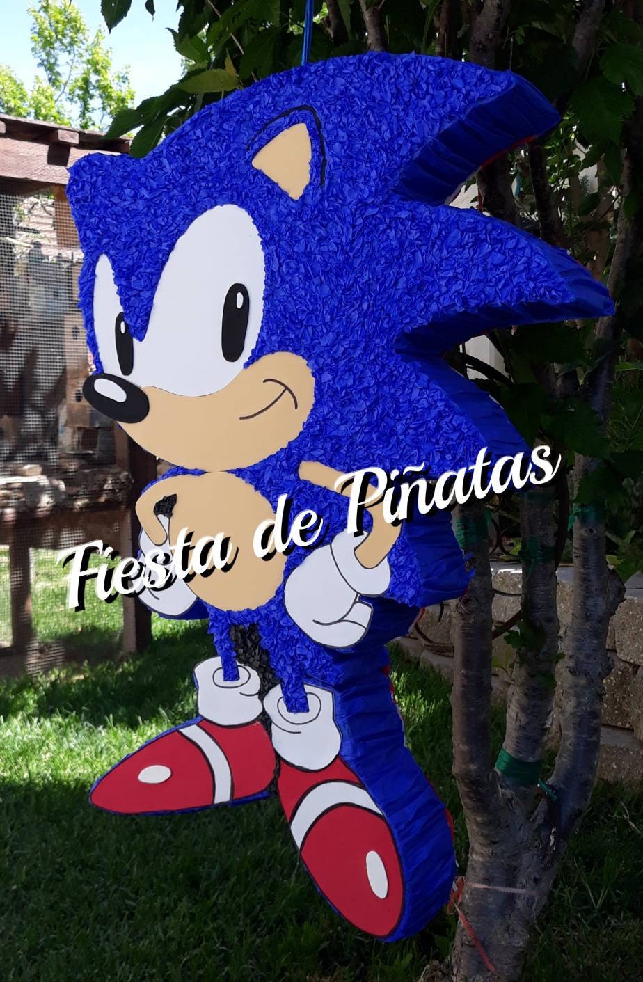 Piñata Sonic the heghog de 35 de alto. Aceptamos pedidos personalizados.  Envíenos un mensaje para obtener información -  México