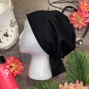 Satin gefütterte Scrub-Kappe, Damen Satin gefütterte Scrub-Kappe, Satin gefütterte chirurgische Kappe, Seide gefütterte Scrub-Kappe, fest Schwarz