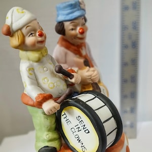 Vintage Circus Clowns Music Box Musical Plays &quot;Send in the Clowns&quot; Great Sound