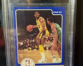 Magic Johnson! I migliori giocatori NBA della storia. MVP dei Lakers, 5 volte campione NBA nella Hall of Fame. Banchetto di premiazione per il premio Earving Magic Johnson, voto 9, abbonamenti 9,5.