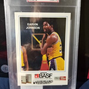 Magic Johnson ! Meilleurs joueurs de l'histoire de la NBA. Lakers mvp 5x champion du temple de la renommée nba. Earving Magic Johnson Jumbo rookie psa 8, classé rare !