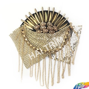 Säljs PER ST! Guldfärgade kedjespikspetsade pärlaxelband, fina axellappar, glänsande pärlapplikationer i dansdräkt med kedjetofsar, EP-009