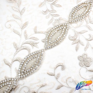 Beaded Crystal Rhinestone Trimming, Wedding Elegant Formal Rhinestone Trim, Rhinestone Trim by the piece (34&quot; long), BRT-022