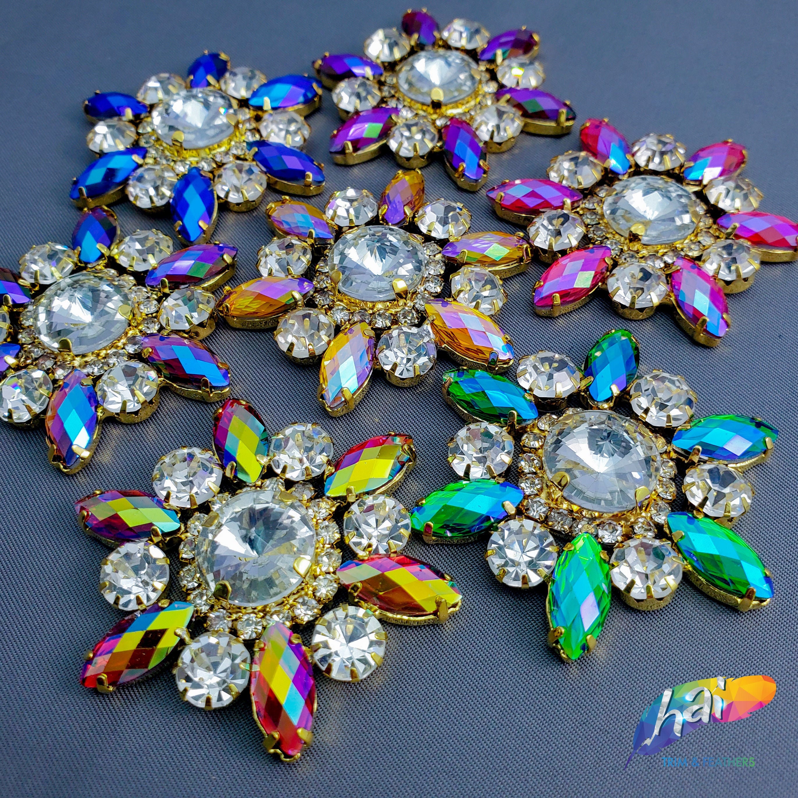 VENTA Apliques de diamantes de imitación de colores, parche de flores con  cuentas elegantes, medallón de Metal con piedras de vidrio para trajes de  baile, YH-107 -  México