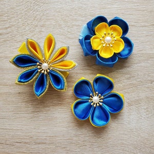 Ukraine Flag Handmade Kanzashi flower hair clip barrette/ Geisha yukata hair accessories / Blue & Yellow