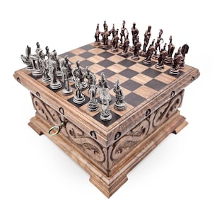 Juego de ajedrez de nogal hecho a mano con piezas de metal: regalo grabado personalizado