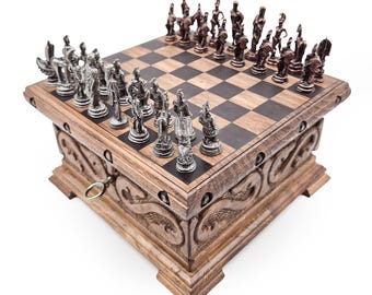 Juego de ajedrez de nogal hecho a mano con piezas de metal: regalo grabado personalizado