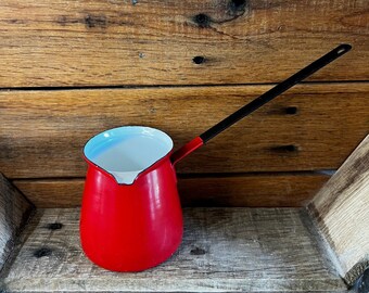 cafetière turque vintage à louche en émail rouge