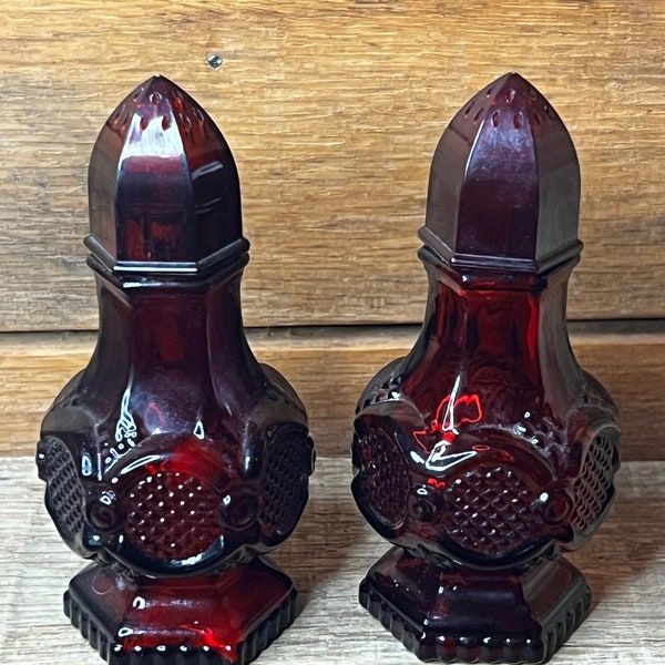 Vintage Ruby Red Cape Cod Cut Glass Crystal facets Salt & Pepper Shakers Set. Textured, Hobnail Pressed glass; screw on lid/cap