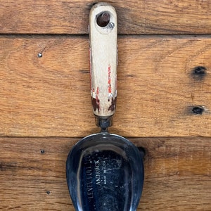 Vintage Ekco 1/4 cup Flour Measuring Scoop with chippy brown, red, white Wooden Handle