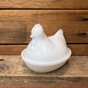 Vintage Hazel Atlas Milk Glass Hen On A Nest