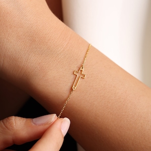 Cross Bracelet, Cross Jewelry, Religious Bracelet, Tiny Cross Bracelet, Dainty Cross Jewelry, Christmas Gifts for Women, Religious Gift