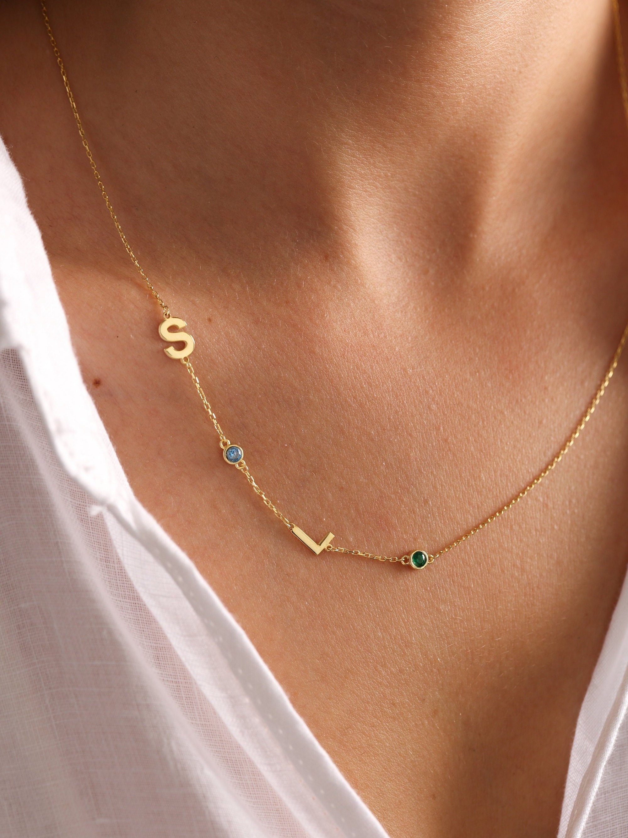 Eerste geboortesteenketting, ketting gepersonaliseerde brief, ketting familiegeboortesteen, zijdelings eerste geboortesteenketting, verjaardagscadeaus