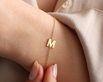 Personalized Letter Bracelet, Custom Initial Bracelet, Letter Bracelet, Alphabet Bracelet, Family Initial Bracelet, Gift for Mother,Bracelet