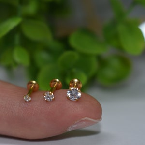 16ga 316L Surgical Steel Gold 2mm 3mm 4mm White CZ Screw On Flat Back 6mm 8mm 10mm Labret Tragus Cartilage Ear Stud