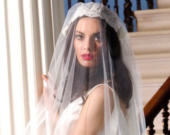 Velo Da Sposa Giulietta Lungo Avorio – Cappello Con Applicazioni E Bordi Vintage