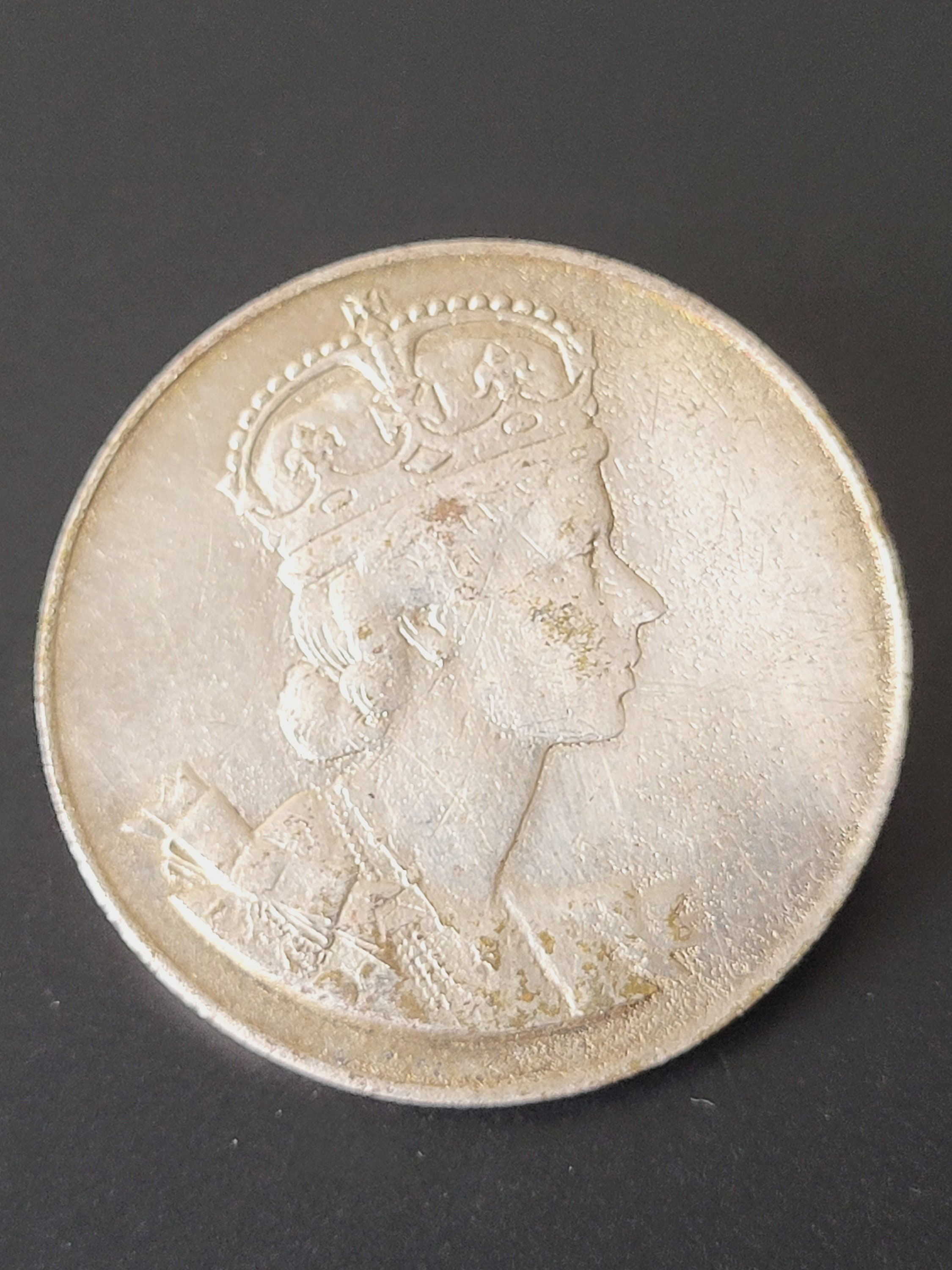 1953年エリザベス2世女王戴冠記念メダル/バッジ - 直径3.3 cm - Etsy 日本