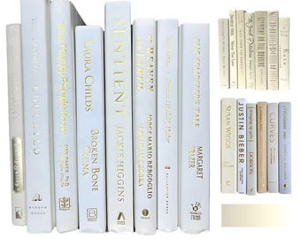 Juego de libros decorativos personalizados: blanco, crema, tonos neutros blanquecinos, decoración con lámina dorada
