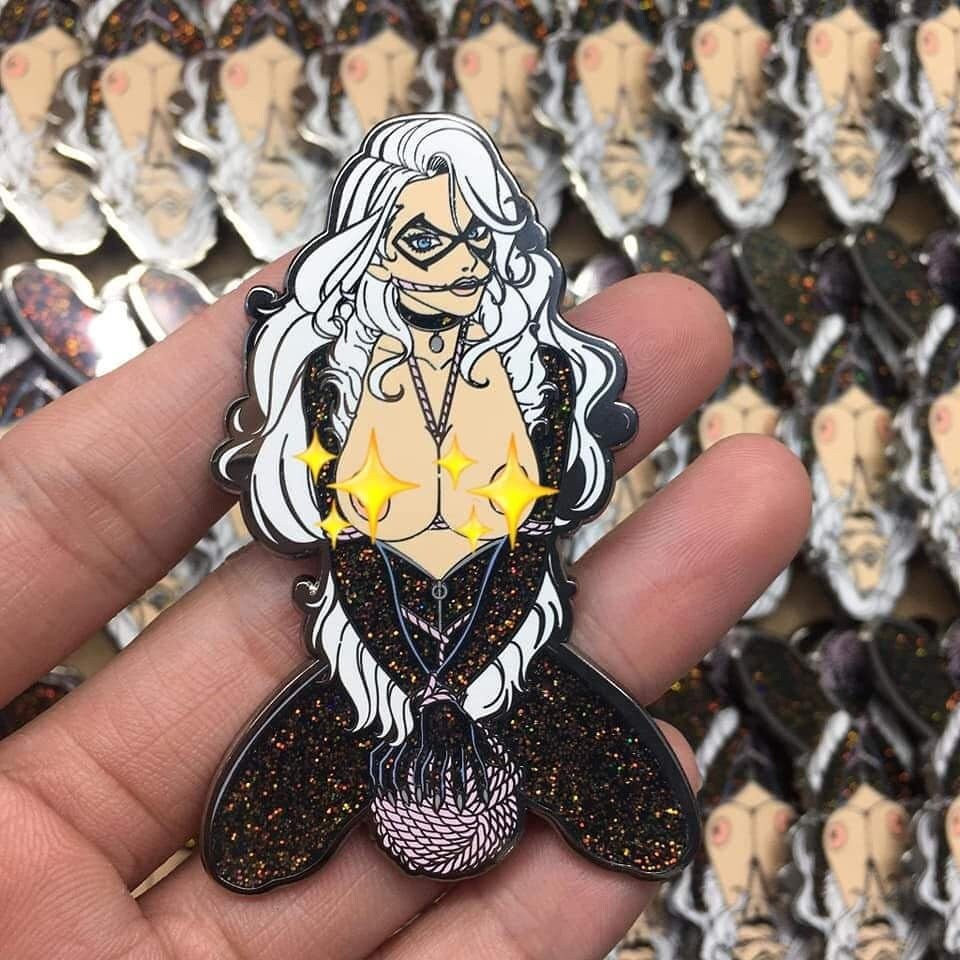 Kitty Captured - Glitter Variant LE 50