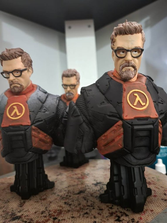 Gordon freeman cheap toy
