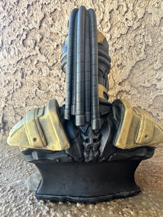 Cyrax From Mortal Kombat Cyborg Android Robot Enemy of Scorpion