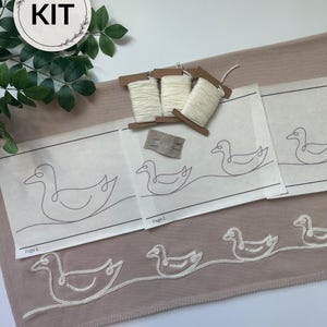 Animal Embroidery Pattern: Continuous Line Design (Hand-Embroidery DIY Kit)