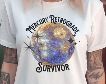 Camiseta de colores cómodos para supervivientes del Mercurio retrógrado: humor astrológico y camiseta retrógrada de brujería