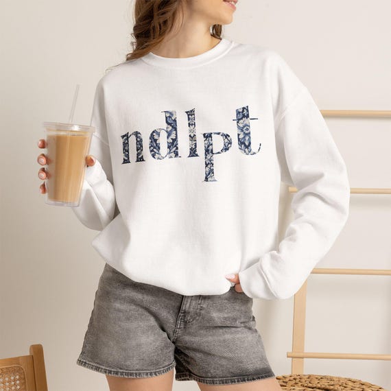 NDLPT  Needlepoint Blue Toile Floral Sweatshirt Comfort Colors T-shirt Needlepoint fans Gildan Sweater