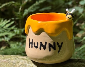 Maceta de miel con detalle de abeja de cerámica pequeña - Inspirada en Winnie the Pooh