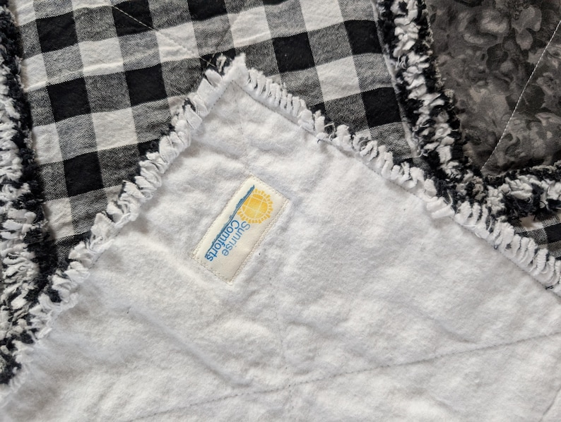 Queen Size Farmhouse Rag Quilt in Black and White - Etsy