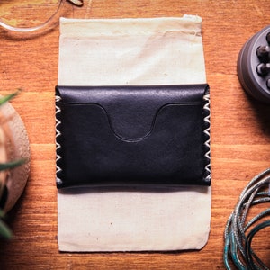 Cartera de cuero negra de 3 bolsillos, tarjetero, cartera de bolsillo frontal minimalista, hecha a mano en Inglaterra
