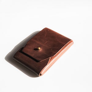 Cartera marrón minimalista sin costuras, tarjetero, cartera de bolsillo frontal, hecha a mano en Inglaterra imagen 3