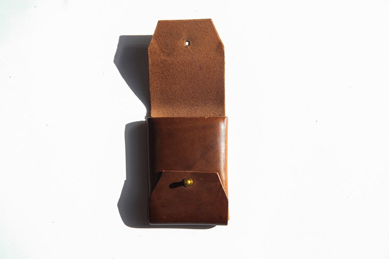 Cartera marrón minimalista sin costuras, tarjetero, cartera de bolsillo frontal, hecha a mano en Inglaterra imagen 4