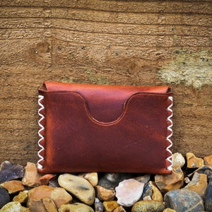 Cartera de cuero marrón de 1 bolsillo, tarjetero, cartera de bolsillo frontal minimalista, hecha a mano en Inglaterra imagen 9