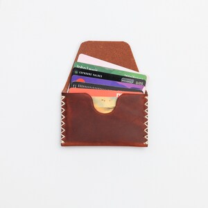 Cartera de cuero marrón de 1 bolsillo, tarjetero, cartera de bolsillo frontal minimalista, hecha a mano en Inglaterra imagen 2