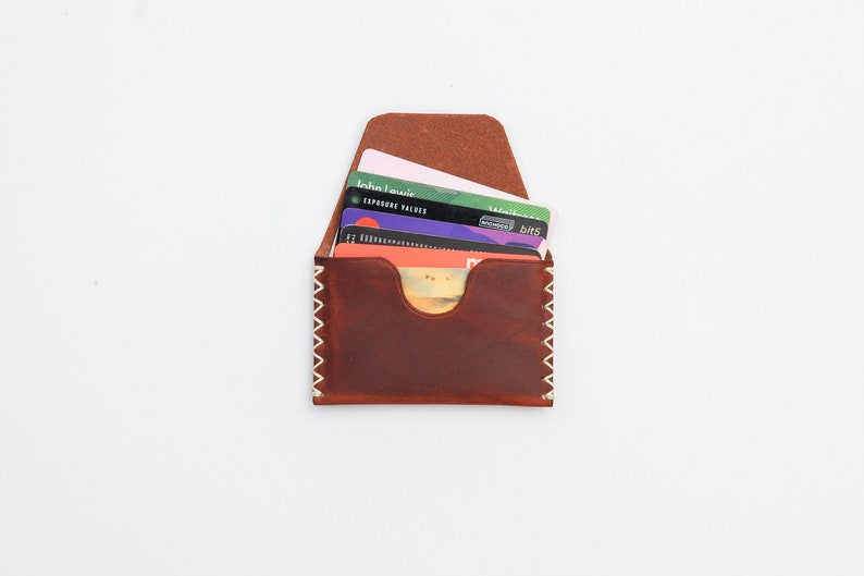 Cartera de cuero marrón de 1 bolsillo, tarjetero, cartera de bolsillo frontal minimalista, hecha a mano en Inglaterra imagen 2