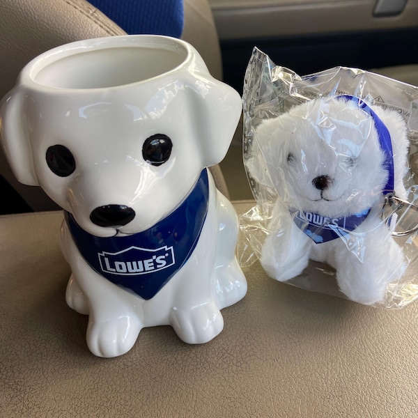 Llavero de peluche de cachorro y maceta de cerámica exclusivos de Lowes