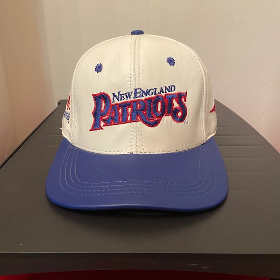 Modern Genuine Leather New England Patriots snapba