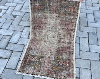 klein vintage tapijt, etnisch klein tapijt, slaapkamertapijt, oosters tapijt, minitapijt, bohowollen tapijt, deurmattapijt, oushak-tapijt, badtapijt, paars klein tapijt