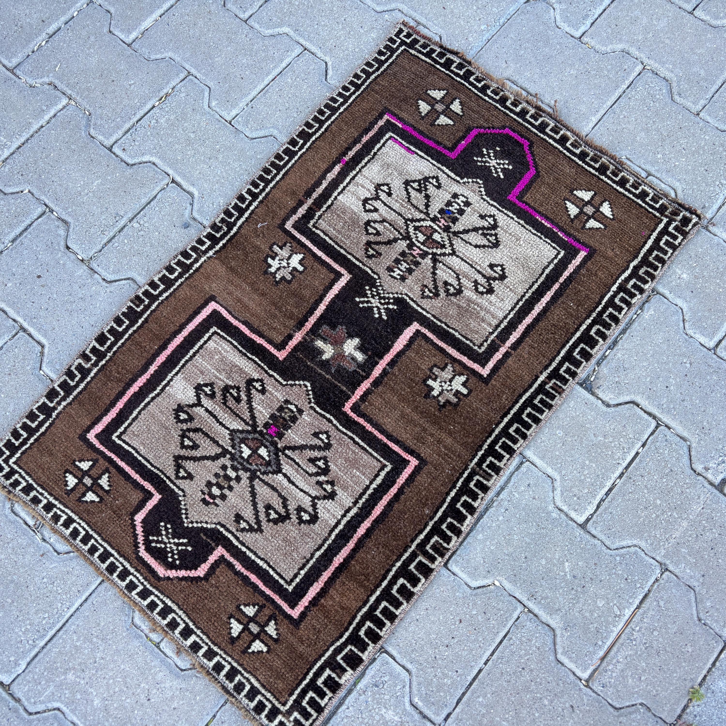 Turkish Rug, 1.7 X 2.7 Vintage Small Rug, Handmade Mini Rug, Wool