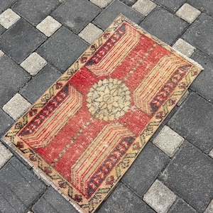 Vintage Small Rug, Turkish Small Rug, 1.6x2.6 " feet Handmade Small Rug, Bath Mat, Door Mat Rug, Oushak Small Rug, Bathroom Rug, Tiny Rug