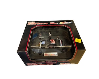 Dale Earnhardt GM Goodwrench #3 Pit Stop Show Case Car 1/43