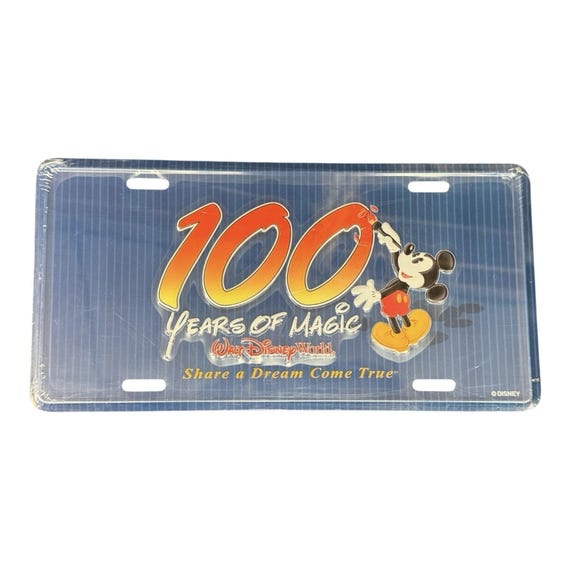 ディズニー 100 Years of Magic プレート Disney 100 Years of Magic