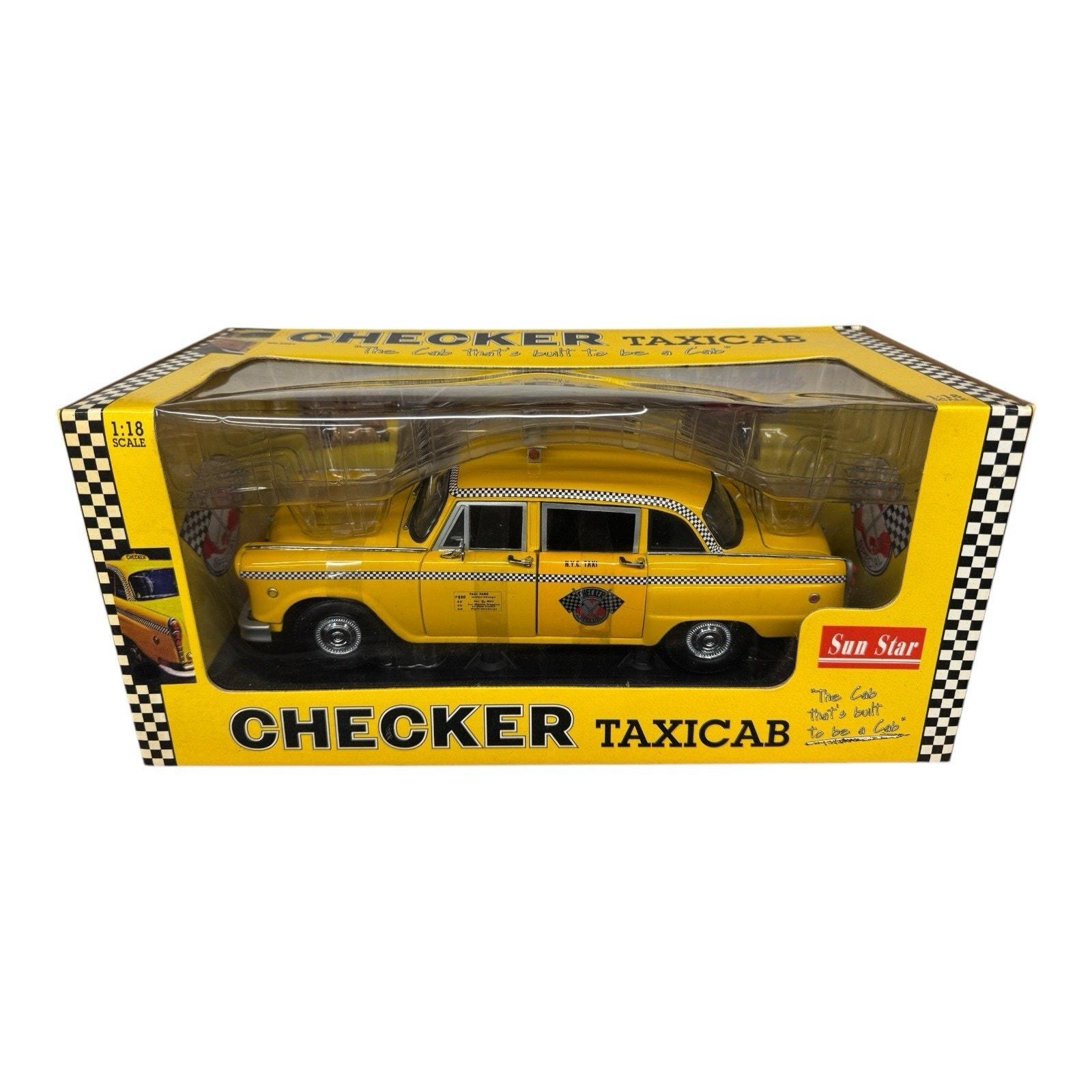1981 New York Checker Cab 1:18 スケール 1981 New York Checker Taxi Cab Yellow Sunstar 1/18 Scale